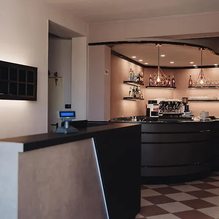 Hotel Edelweiss Mantova 2*